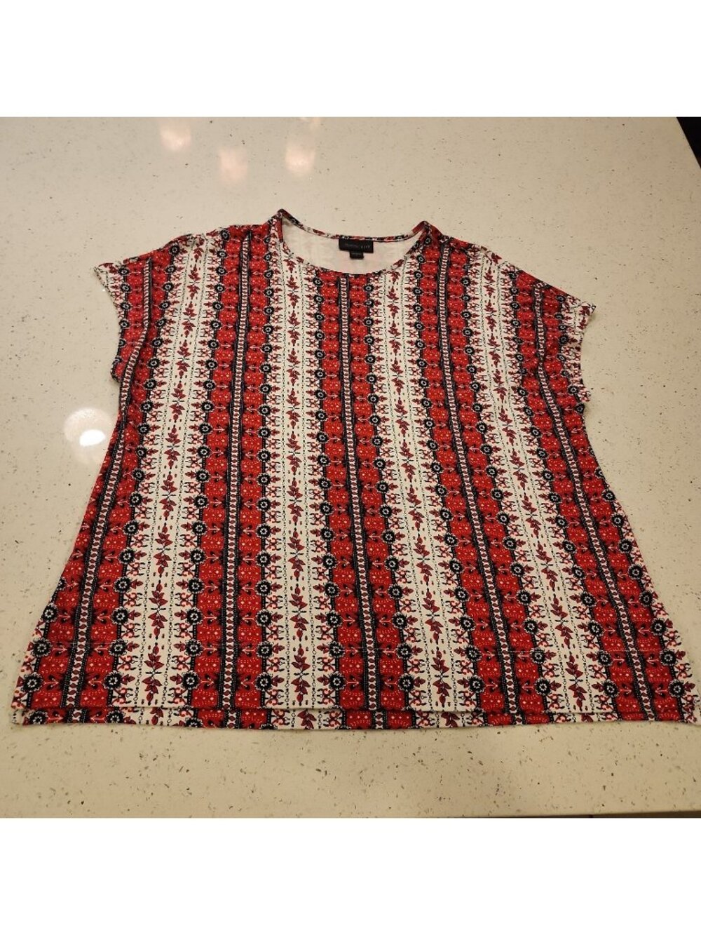J Jill Wearever Top Shirt Women's Small Red White Black Floral Stretchy Casual